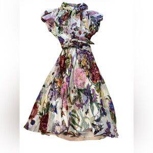 Tuleh silk dress in a floral pattern with butterflies size 4